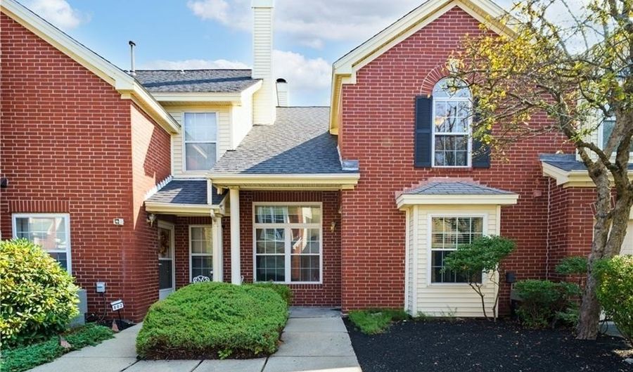 626 Smithfield Rd 908, North Providence, RI 02904 - 1 Beds, 2 Bath