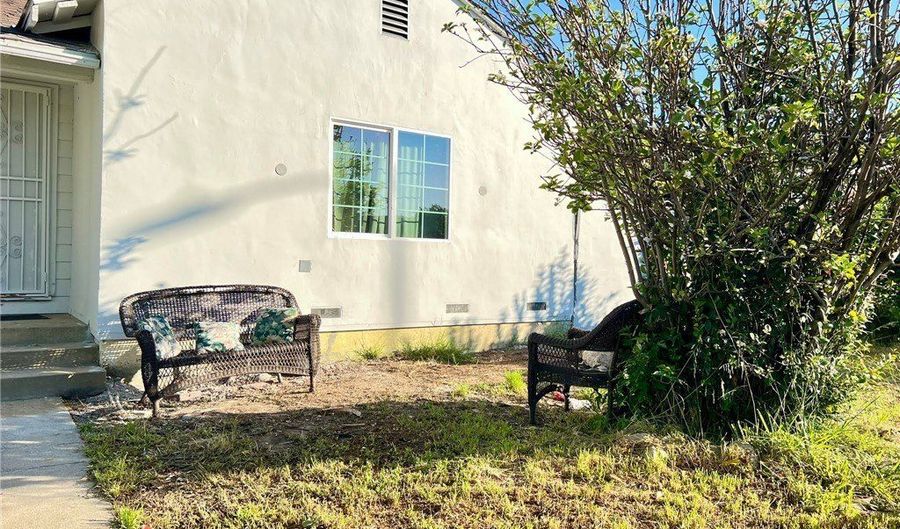 13163 E Branford St, Arleta, CA 91331 - 2 Beds, 1 Bath