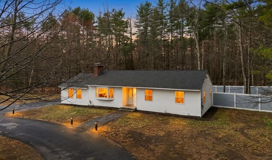 33 State Route 101A, Amherst, NH 03031 - 3 Beds, 1 Bath