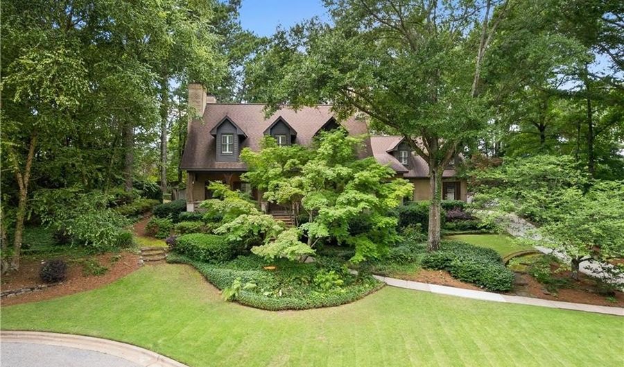 850 YORKSHIRE Dr, Auburn, AL 36830 - 4 Beds, 4 Bath