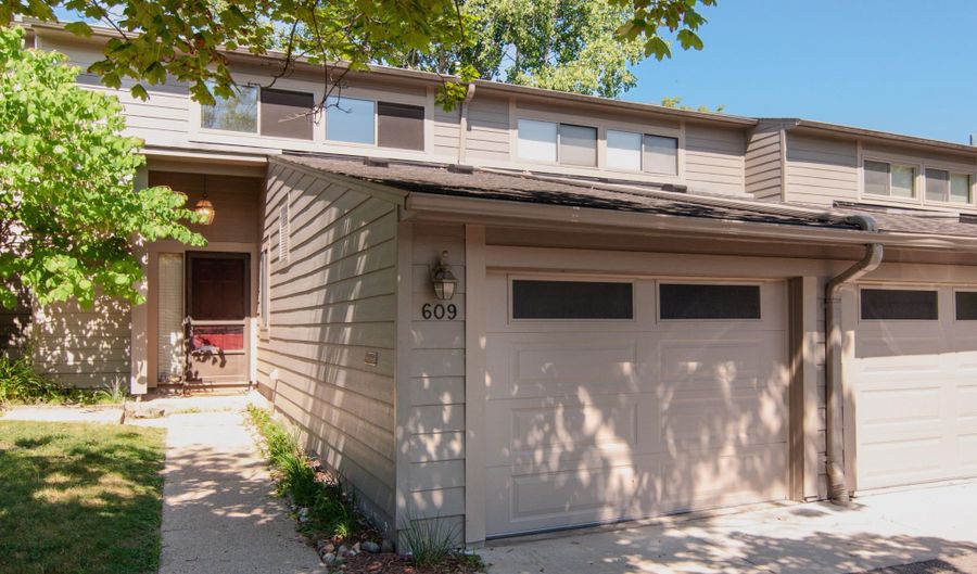 609 Watersedge Dr, Ann Arbor, MI 48105 - 3 Beds, null Bath