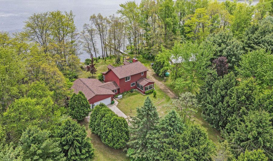 3444 Snowfarm Ln, Allegan, MI 49010 - 3 Beds, 2 Bath