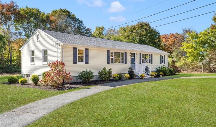 620 Dry Bridge Rd, North Kingstown, RI 02852 - 2 Beds, 1 Bath