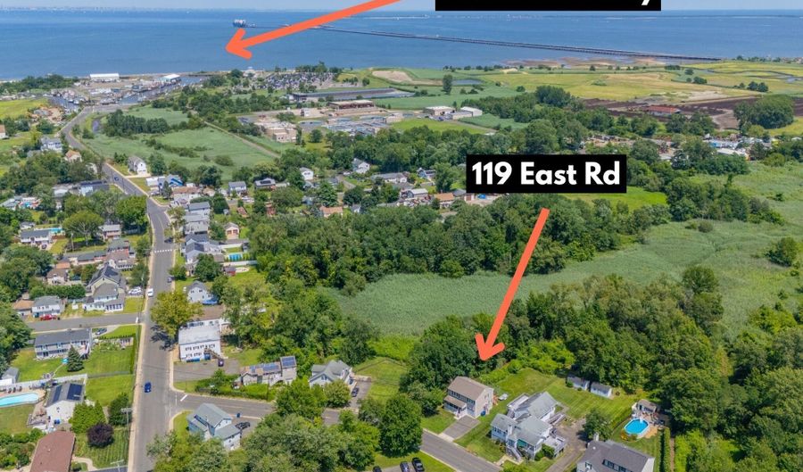 119 East Rd, Belford, NJ 07718 - 4 Beds, 2 Bath