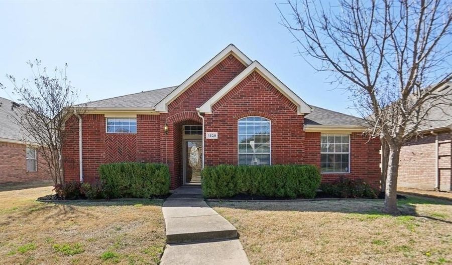 1528 Broadmoor Dr, Allen, TX 75002 - 4 Beds, 2 Bath