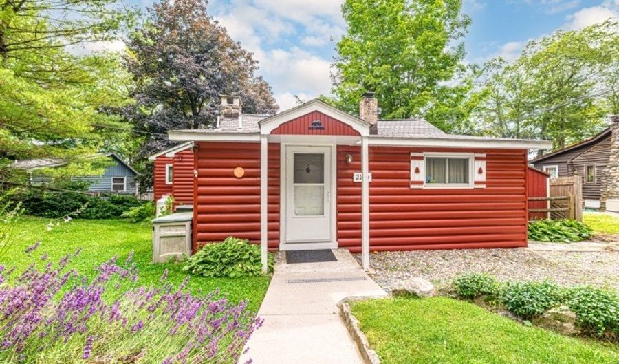 2100 Lakeside Dr, Alloway, NJ 07422 - 2 Beds, 1 Bath