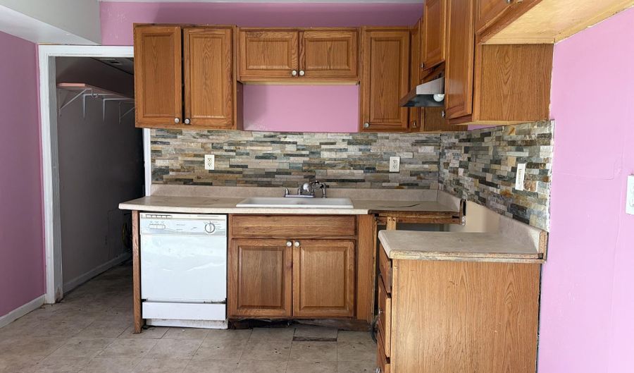 165 Village Dr, Barnegat, NJ 08005 - 3 Beds, 1 Bath