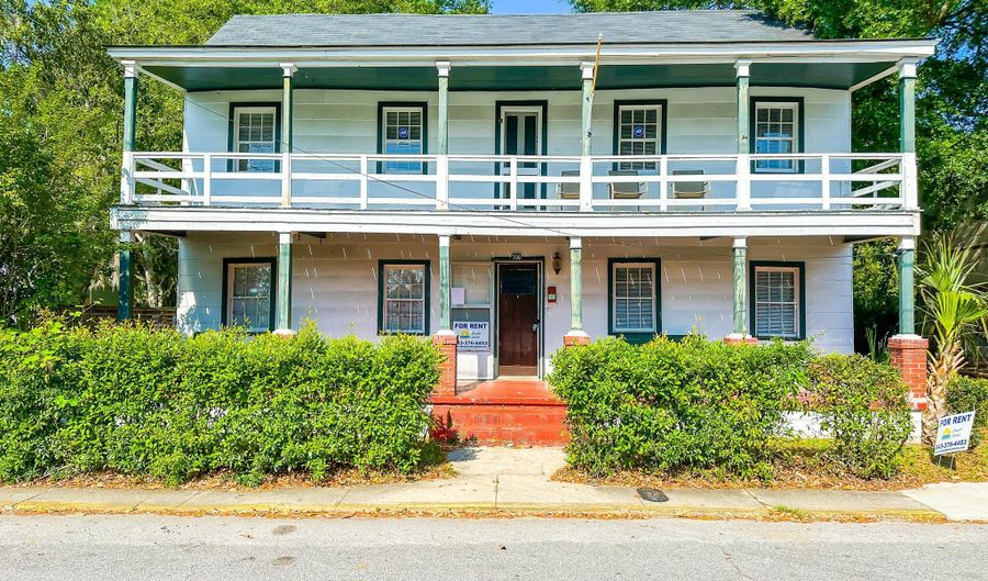706 Charles St, Beaufort, SC 29902 - 3 Beds, 1 Bath
