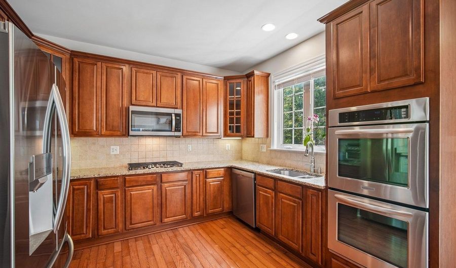4049 COLUMBIA Pike, Arlington, VA 22204 - 4 Beds, 3 Bath