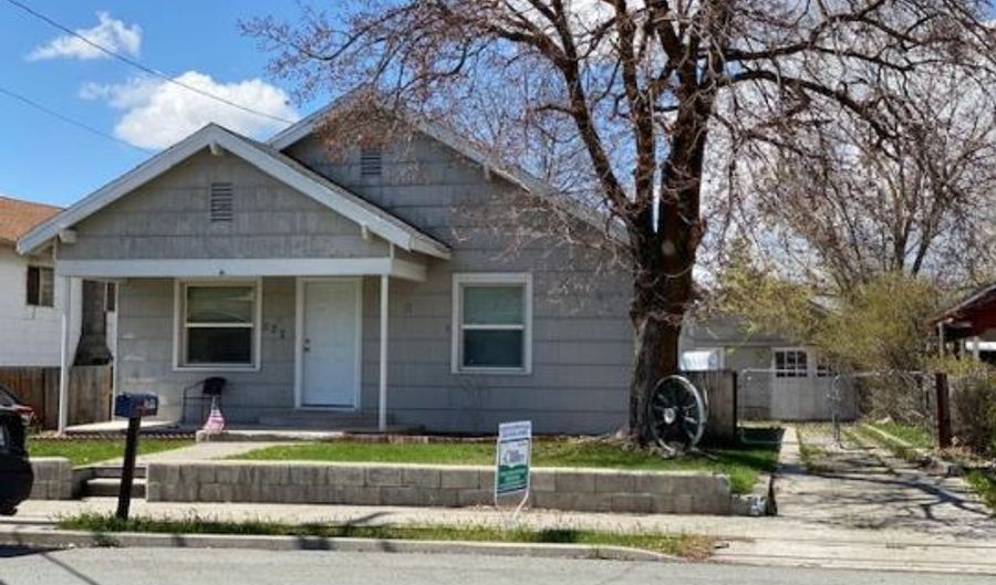 509 N East St, Alturas, CA 96101 - 2 Beds, 1 Bath