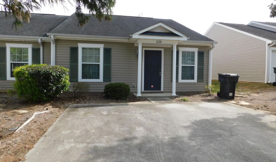 1228 Longpoint Dr, Augusta, GA 30906 - 2 Beds, 2 Bath
