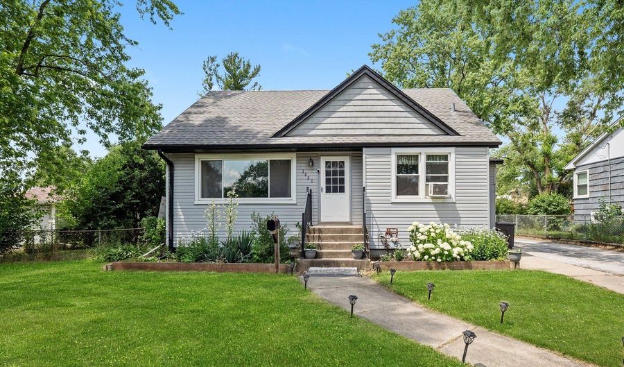 3820 W 117th St, Alsip, IL 60803 - 3 Beds, 1 Bath