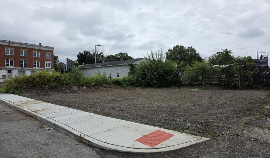 811 9th St, Altoona, PA 16602 - 0 Beds, 0 Bath
