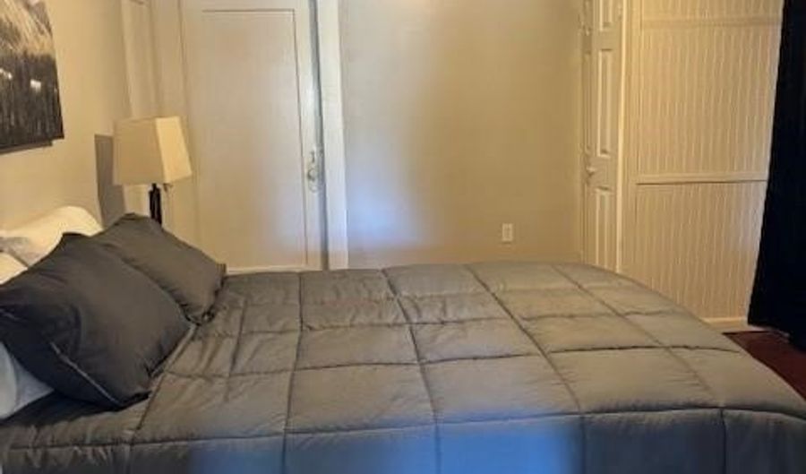 725 Peach St, Abilene, TX 79602 - 3 Beds, 2 Bath