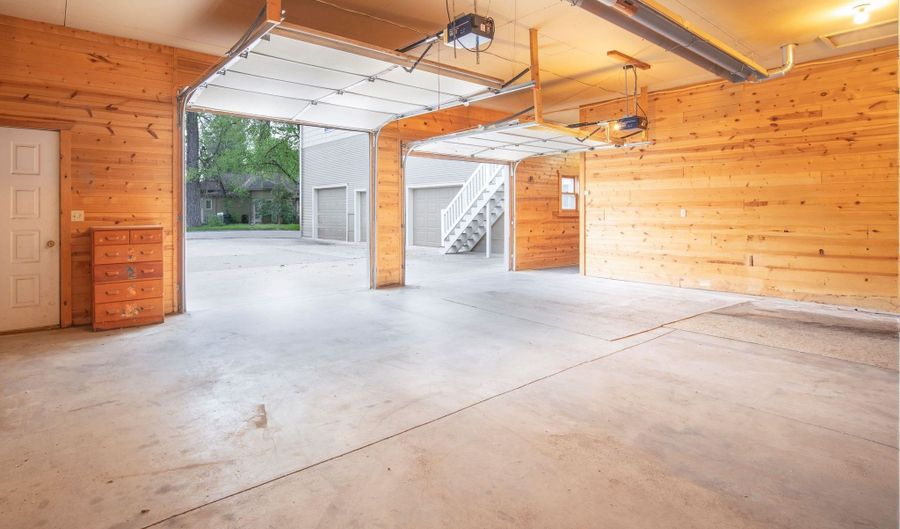 835 Harding St, Belle Fourche, SD 57717 - 6 Beds, 4 Bath