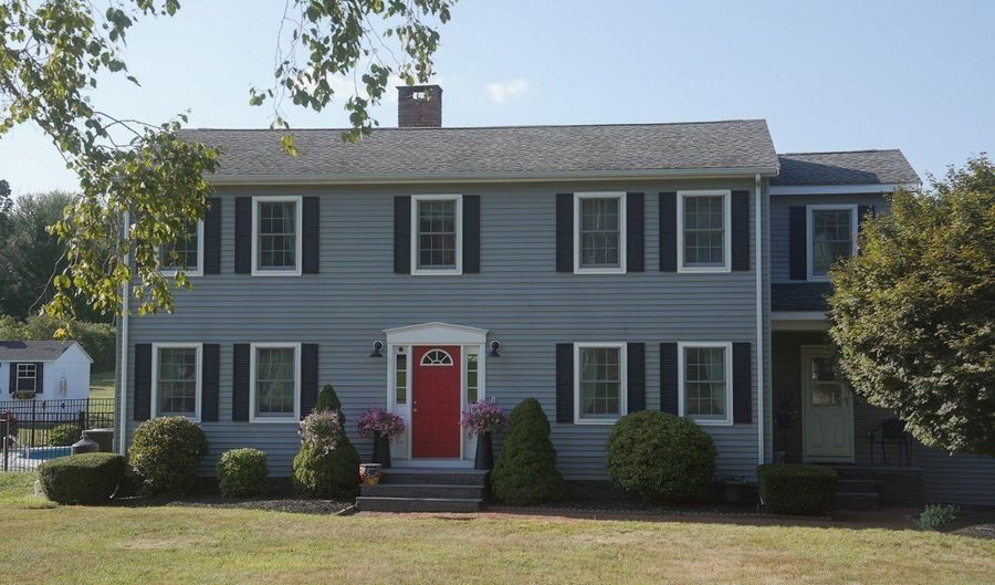 18 Carriage Dr, Burlington, CT 06013 - 4 Beds, 3 Bath
