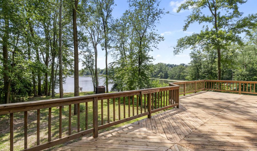 152 32nd St, Allegan, MI 49010 - 4 Beds, 3 Bath