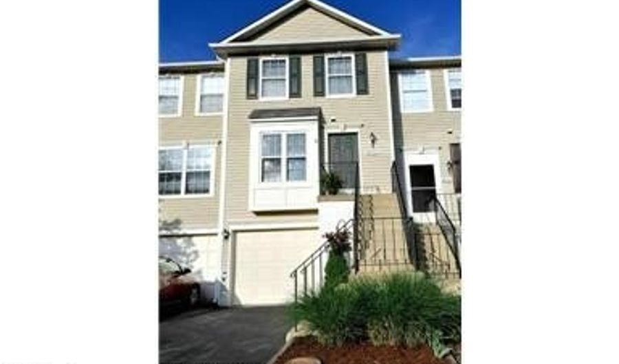 20182 FOOTHILL Ter, Ashburn, VA 20147 - 2 Beds, 3 Bath
