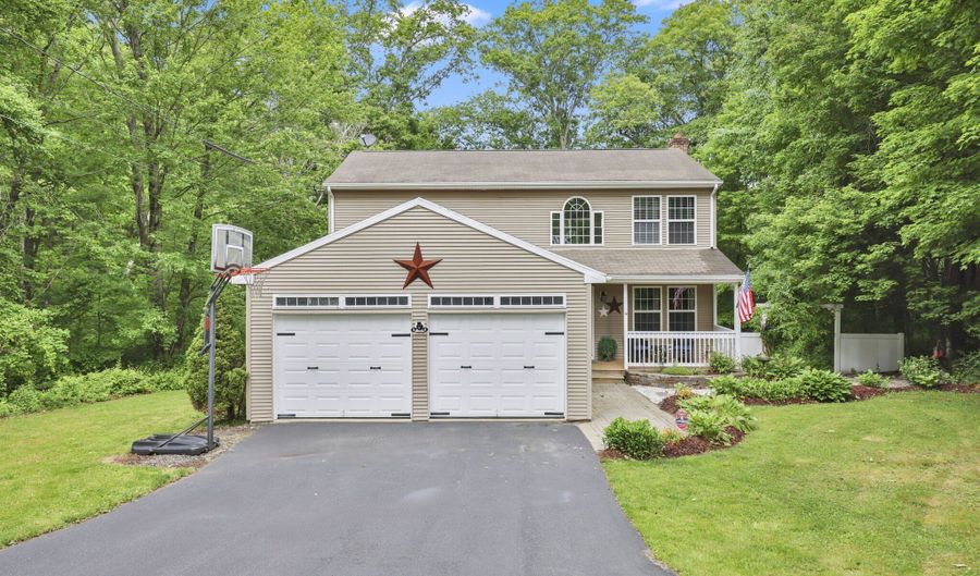 21 Old Willimantic Rd, Columbia, CT 06237 - 3 Beds, 3 Bath