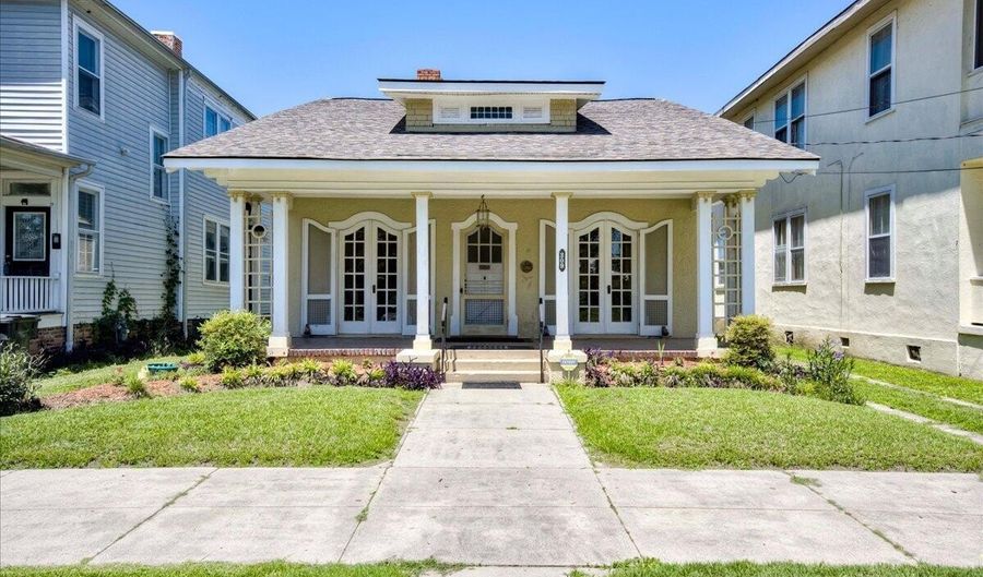 209 Broad St, Augusta, GA 30901 - 4 Beds, 3 Bath