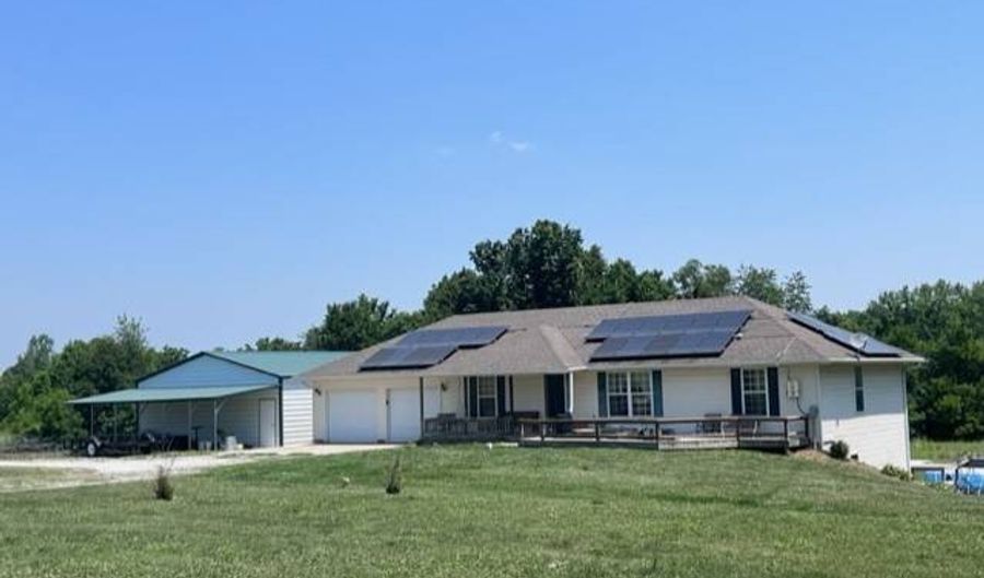 24292 100th St, Weatherby, MO 64497 - 5 Beds, 3 Bath