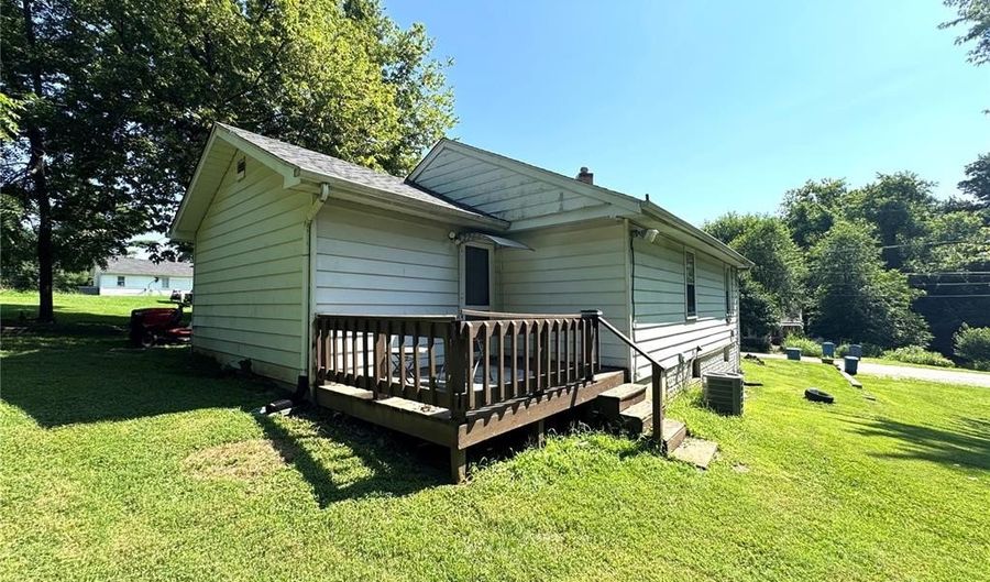 2510 Clawson St, Alton, IL 62002 - 2 Beds, 1 Bath