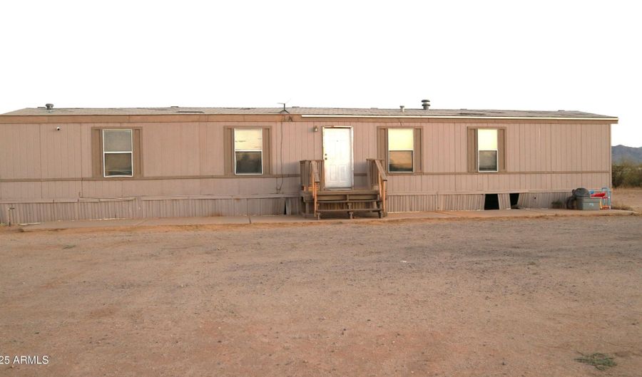 49815 N EAGLE VIEW Dr, Aguila, AZ 85320 - 3 Beds, 2 Bath