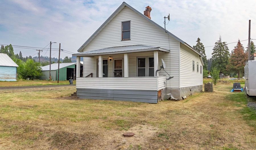 310 2nd Ave, Bovill, ID 83806 - 3 Beds, 1 Bath