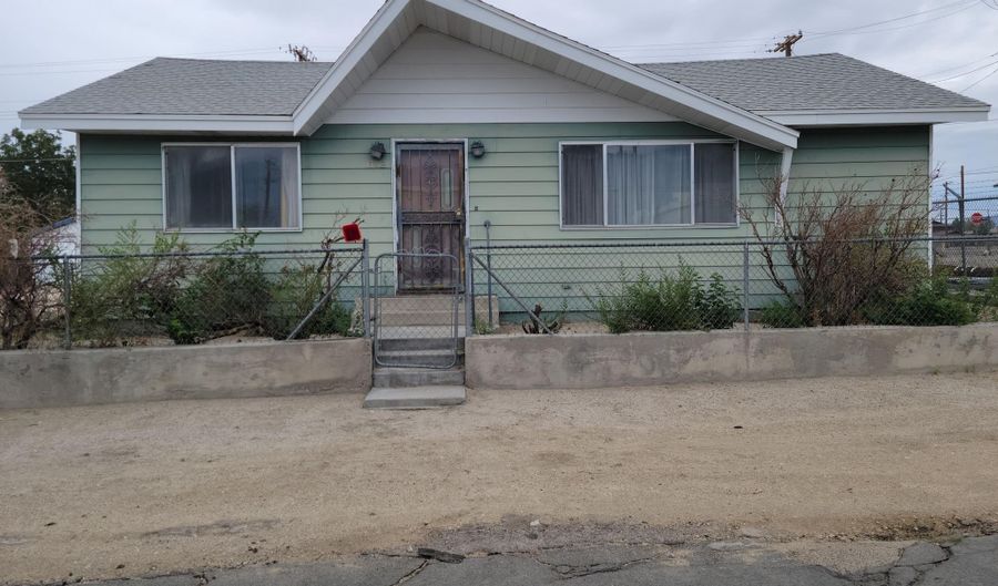 612 F St, Hawthorne, NV 89415 - 3 Beds, 2 Bath