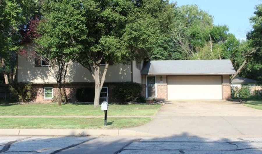 1643 N Wood Dr, Wichita, KS 67212 - 5 Beds, 3 Bath