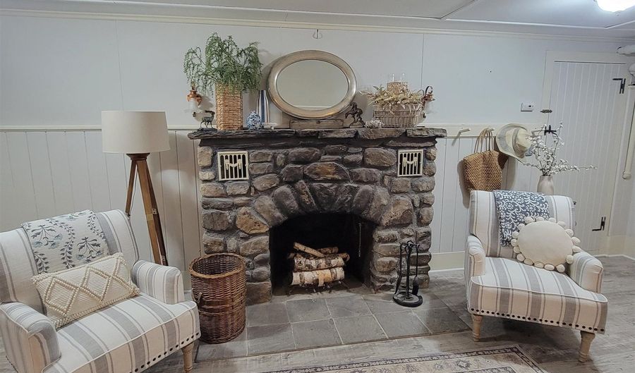 508 Barney Rd, Bennington, VT 05201 - 3 Beds, 2 Bath