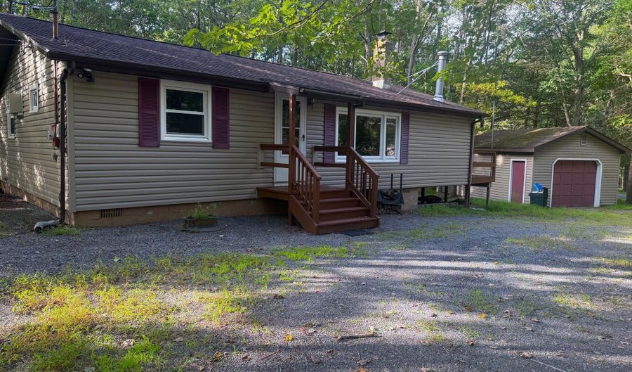 32 Basswood Ct, Albrightsville, PA 18210 - 3 Beds, 2 Bath