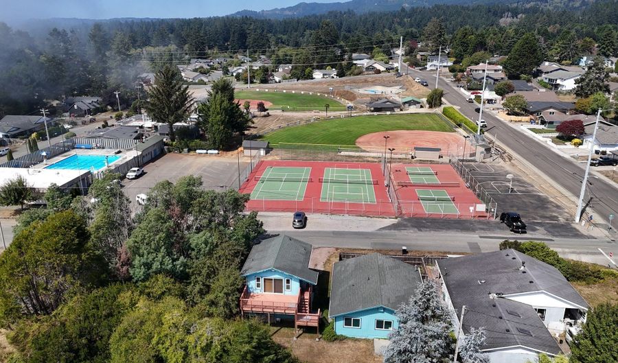 1115 RANSOM Ave, Brookings, OR 97415 - 2 Beds, 2 Bath