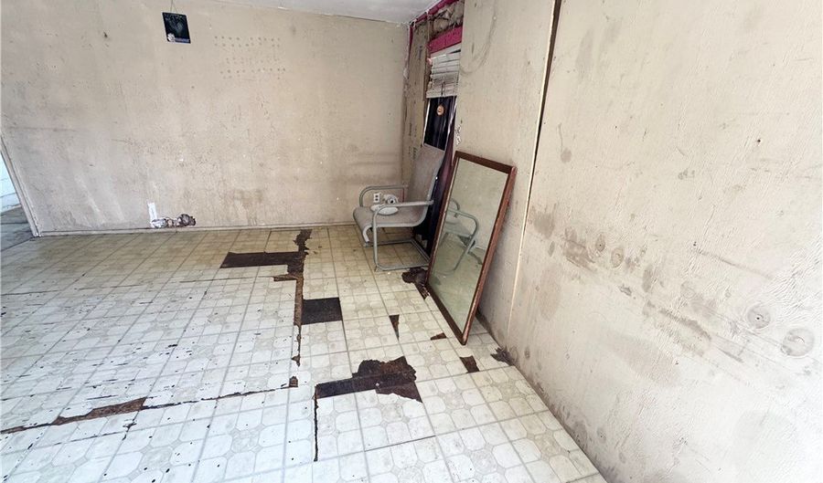 844 W Wilson Ave, Aransas Pass, TX 78336 - 3 Beds, 1 Bath