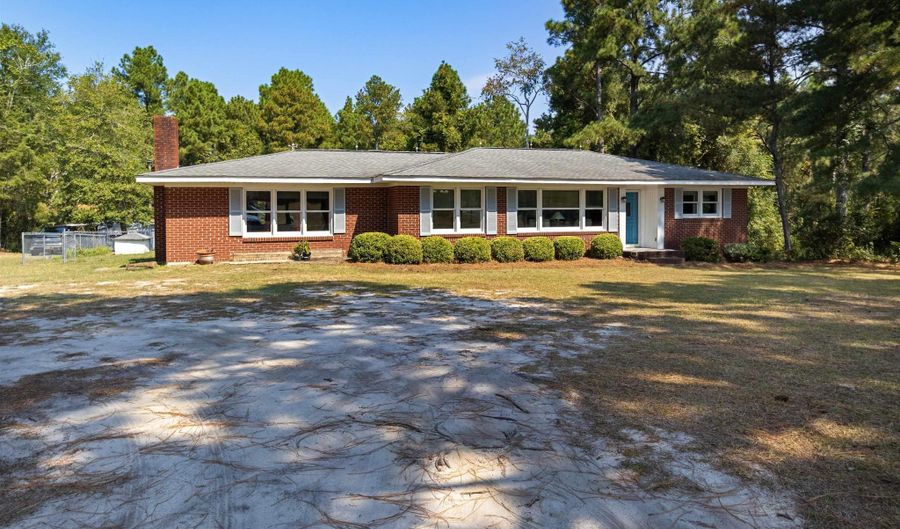 7126 Two Notch Rd, Batesburg, SC 29006 - 3 Beds, 2 Bath