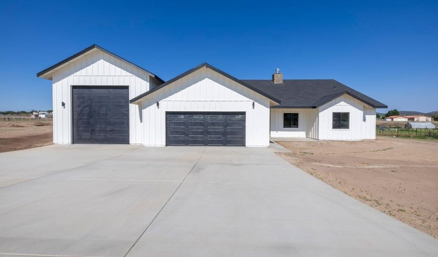 3846 Cole Lee Ct, Chino Valley, AZ 86323 - 3 Beds, 3 Bath