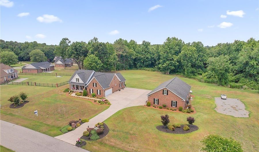 55 Creek Stone Ln, Autryville, NC 28318 - 3 Beds, 3 Bath