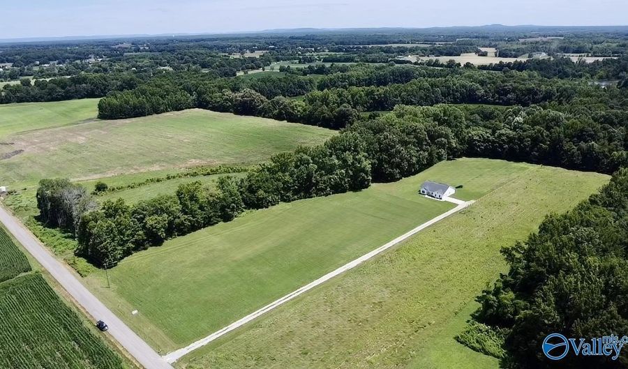 64 S Elliot Rd, Ardmore, TN 38449 - 4 Beds, 3 Bath