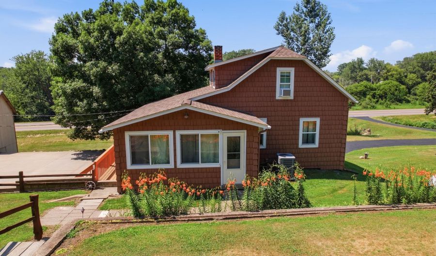 S2232 State Road 35, Alma, WI 54610 - 3 Beds, 1 Bath
