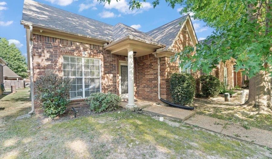 2392 GARDENBROOK, Memphis, TN 38134 - 3 Beds, 3 Bath