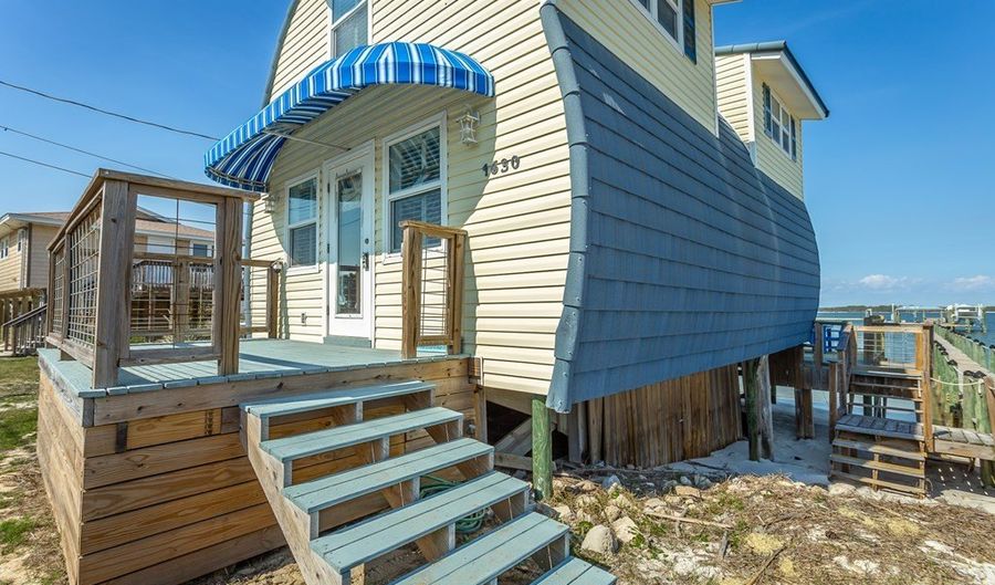 1630 Alligator Dr, Alligator Point, FL 32346 - 2 Beds, 2 Bath