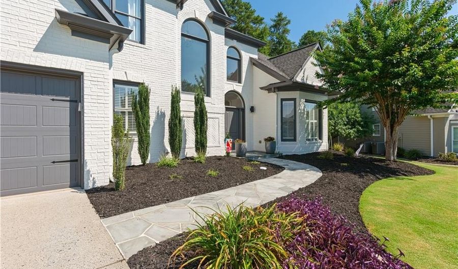 150 Fallen Leaf Ct, Alpharetta, GA 30005 - 4 Beds, 3 Bath