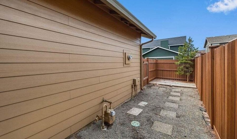 61704 Marigold Ln, Bend, OR 97702 - 3 Beds, 3 Bath