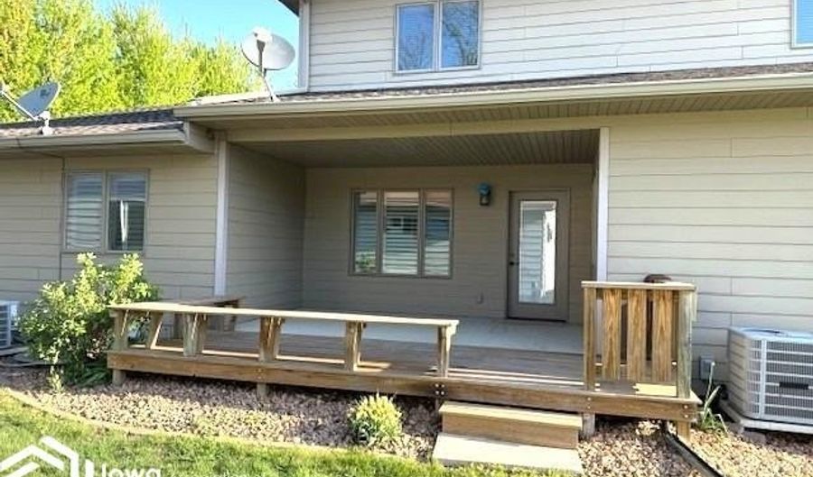 602 E Lucas St, Algona, IA 50511 - 3 Beds, 3 Bath