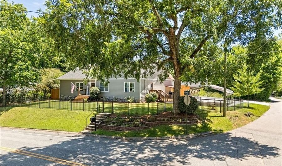 502 E THACH Ave, Auburn, AL 36830 - 4 Beds, 3 Bath