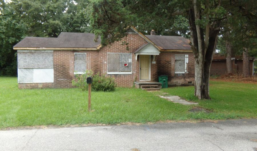 409 Munnerlyn St, Bishopville, SC 29010 - 3 Beds, 1 Bath