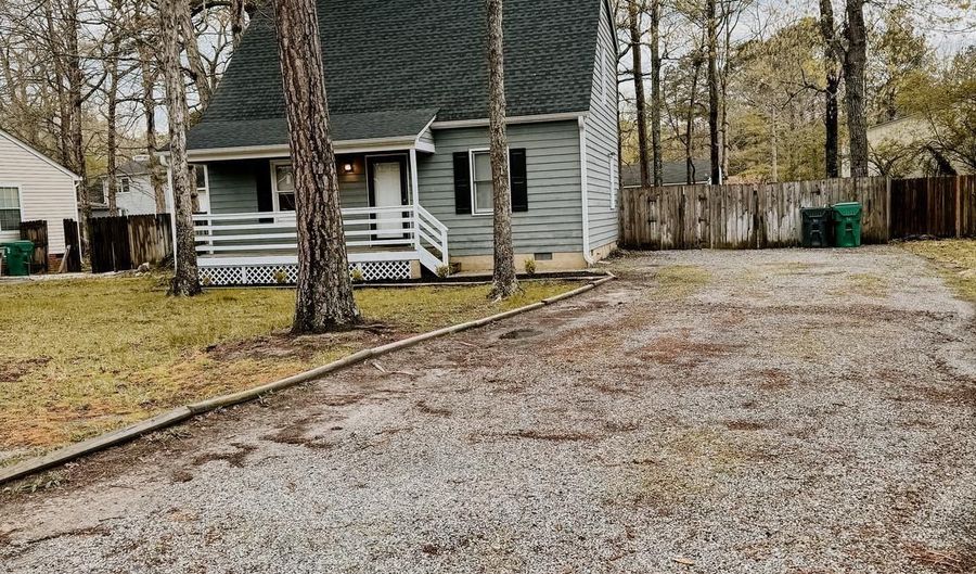 6 COURTSIDE Ln, Ashland, VA 23005 - 3 Beds, 2 Bath