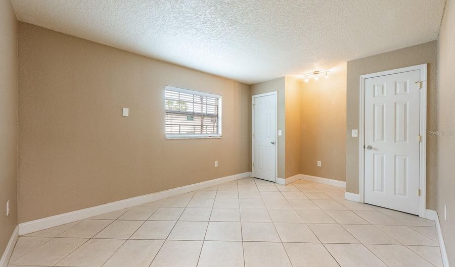 2501 E CENTRAL Blvd 9, Orlando, FL 32803 - 1 Beds, 1 Bath