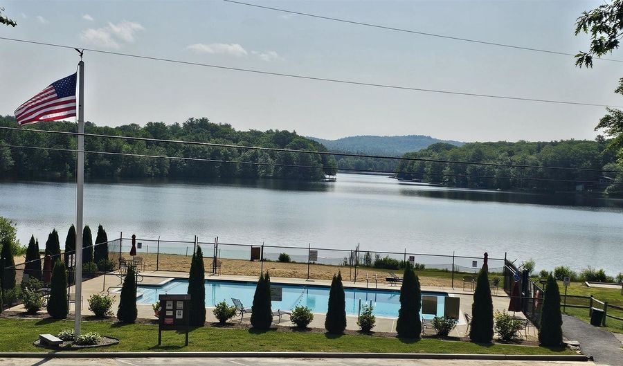 13 N Shore Dr, Barnstead, NH 03225 - 2 Beds, 2 Bath