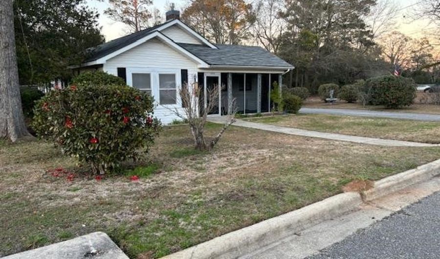 603 Montgomery St, Andalusia, AL 36420 - 3 Beds, 2 Bath